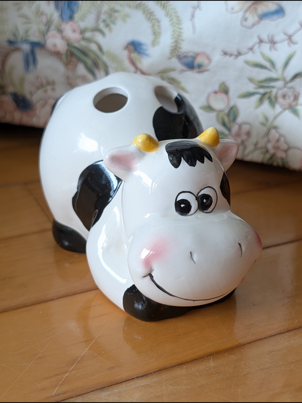 Ceramic Cow Toothbrush Holder